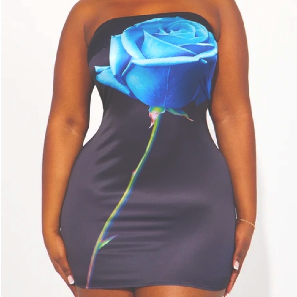 Elegant Black and Blue Strapless Dress